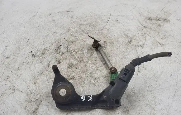 Audi A4 S4 B8 8K Rear air suspension level height sensor 8K0907503