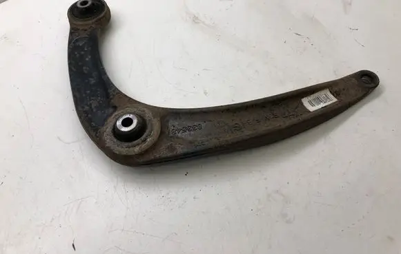 Peugeot 5008 Front lower control arm/wishbone 7BTGM1 833548