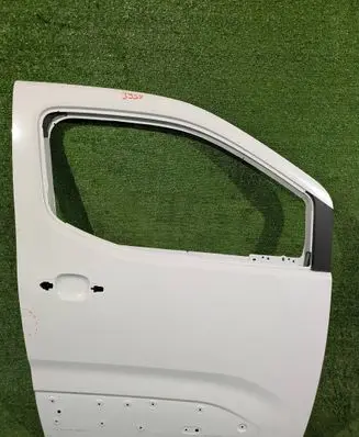 Opel Combo E Front door 