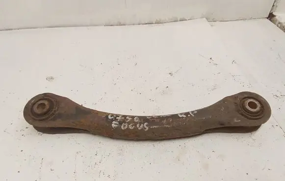 Ford Focus Front lower control arm/wishbone