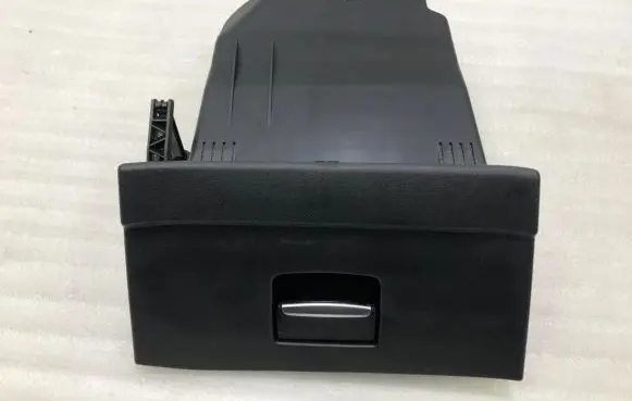 Ford Mondeo MK IV Glove box