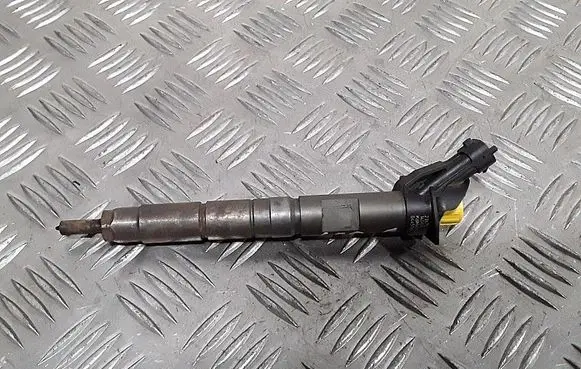 Toyota Yaris Fuel injector 0445116054 236700w020