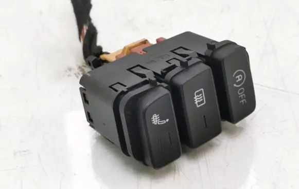 Windscreen/window heater switch