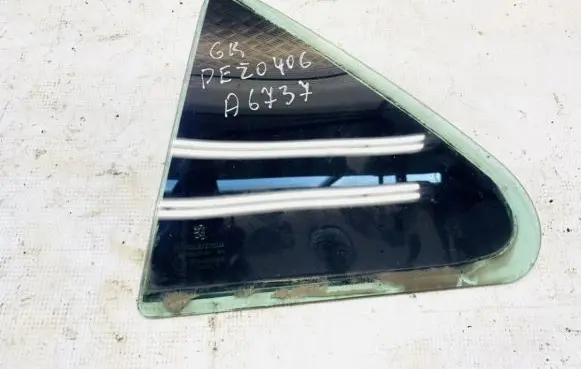 Peugeot 406 Rear vent window glass 