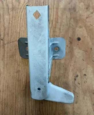 Renault Trafic II (X83) Fender mounting bracket 8200523291