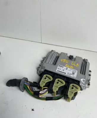 Volvo V50 Engine control unit/module 31211076 4N5112A650BB