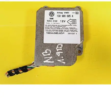 Volkswagen New Beetle Airbag control unit/module 1C0909605A