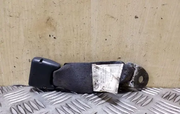 Toyota Corolla Verso E121 Middle seatbelt buckle (rear) TKAF2EF599