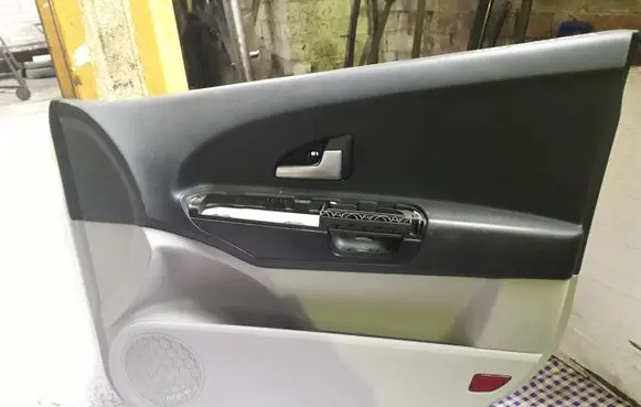 KIA Ceed Front door card panel trim E0400200S12Q