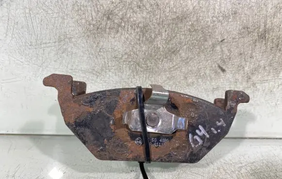 Volkswagen Golf IV Brake pads (front) 