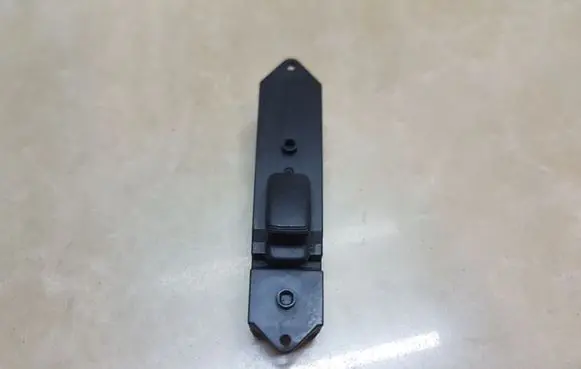 Mitsubishi Pajero Sport I Electric window control switch MR194820