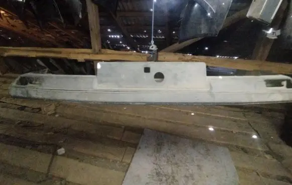 Volkswagen PASSAT B2 Front bumper 321807221N