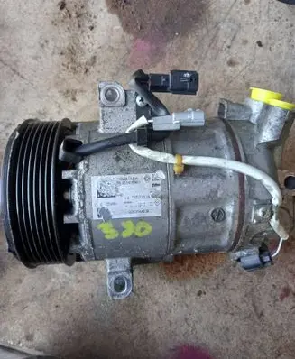 Renault Clio V Air conditioning (A/C) compressor (pump) 926004423R T652051B 253409961