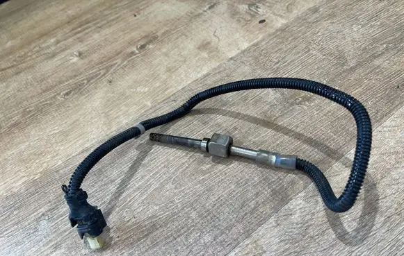 Mercedes-Benz E W213 Exhaust gas temperature sensor A0225452026