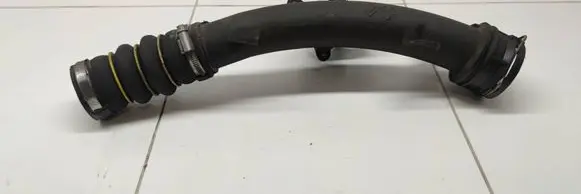 Opel Crossland X Intercooler hose/pipe 9677537380