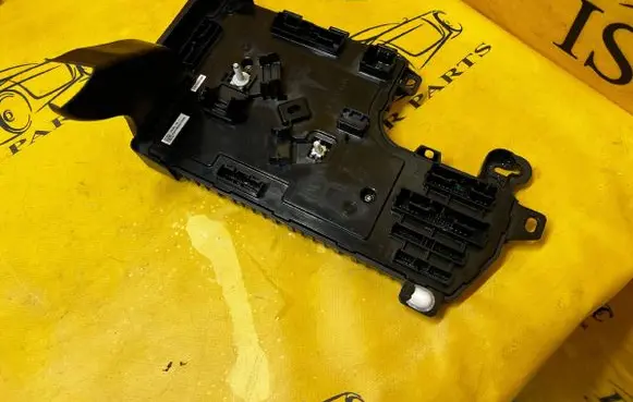 Tesla Model 3 Central body control module 1100340-00-I 110034000I