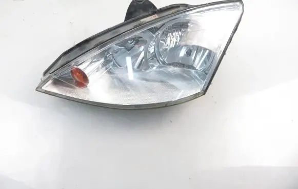 Ford Focus Headlight/headlamp 2M5113101BD