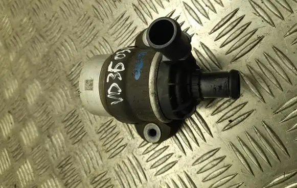 Audi A6 S6 C8 4K Webasto circulation pump for autonomous heater 05L965567