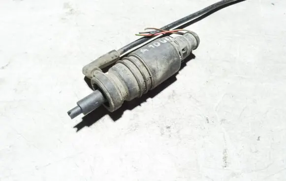 Audi 100 S4 C4 Windscreen/windshield washer pump