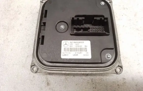 Mercedes-Benz CLS C218 X218 Headlight ballast module Xenon A2189009003