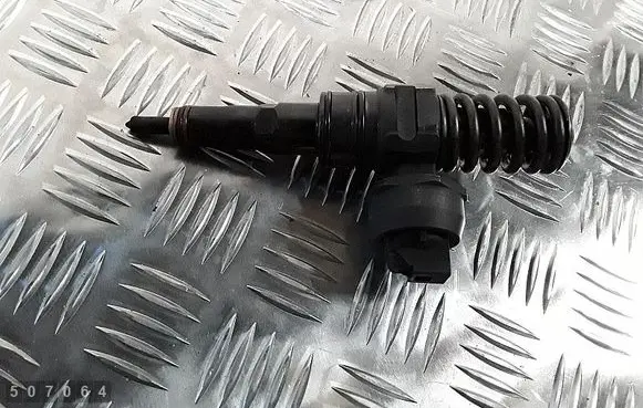 Fuel injector