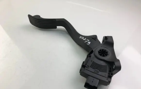 Peugeot 207 Accelerator throttle pedal bracket 9680756880