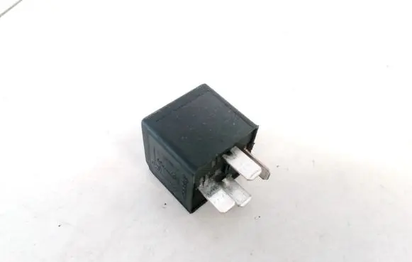 Ford Mondeo Mk III Other relay 2S7T14B192AA V23136B1X66