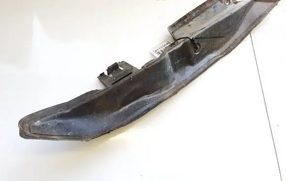 Volkswagen PASSAT B5 Other exterior part 3B0821111A