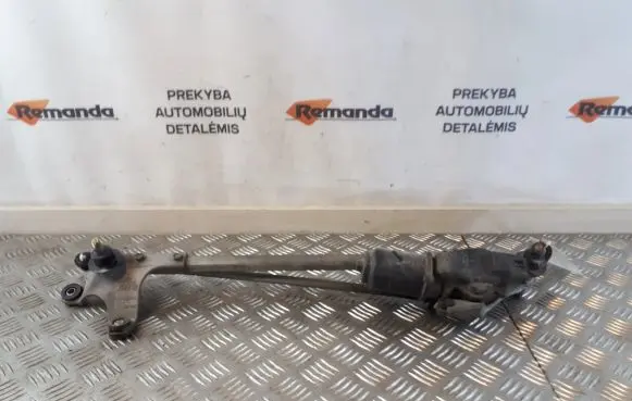Honda CR-V Front wiper linkage and motor