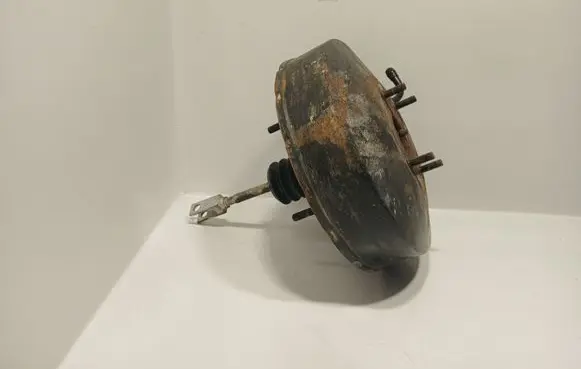 Toyota Land Cruiser (BJ70) Brake booster