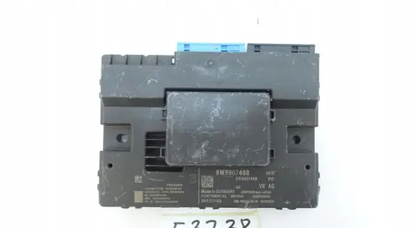 Audi Q7 4M Gateway control module 8W8907468