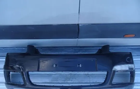 Opel Zafira B Front bumper R28P1
