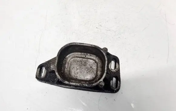 Audi A4 S4 B6 8E 8H Engine mounting bracket 8D0199335Q