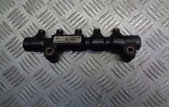 Citroen C4 I Fuel main line pipe 9654592680
