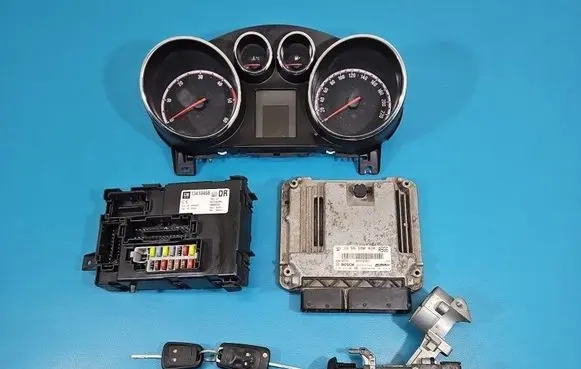 Opel Meriva B Engine control unit/module ECU 0281019088 IMPRK1550330