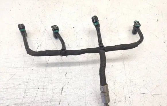 Peugeot 508 Fuel injector supply line/pipe 