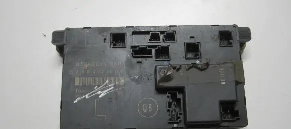 Mercedes-Benz E W211 Door control unit/module 2118200326
