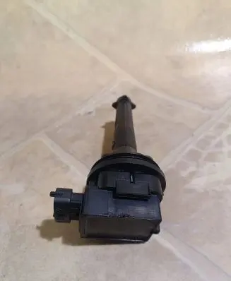 Volvo S60 High voltage ignition coil 0221604001 17W271