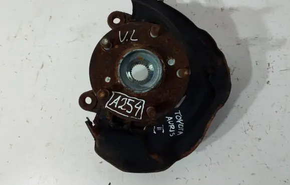 Toyota Auris E180 Front wheel hub spindle knuckle GFM10
