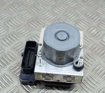 Maserati Quattroporte ABS Pump 670031589 0265254512