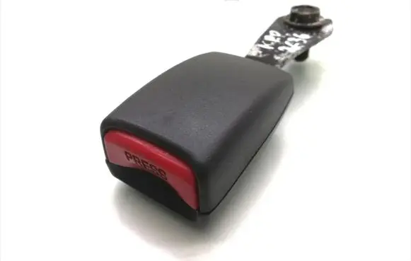 Mitsubishi Pajero Sport I Front seatbelt buckle 060413H2X