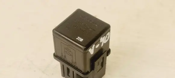 Volvo S40, V40 Other relay V23134B52X240 MB953381