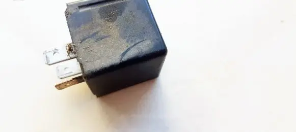 Volkswagen Golf III Other relay 1919553227A 4DB00375064