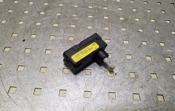 Volkswagen Transporter - Caravelle T5 Headlight level adjustment motor 1J0941295A 0307853304