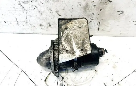 Volkswagen PASSAT B5 Starter motor