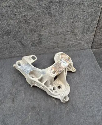 Audi A6 S6 C6 4F Engine mounting bracket 4F0199351AA