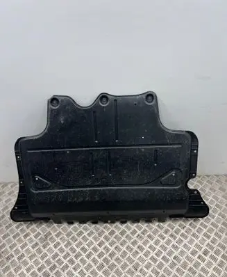 Volkswagen Tiguan Engine splash shield/under tray 5QF825236A