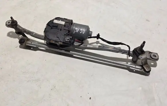 Front wiper linkage and motor