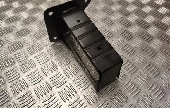 Renault Megane E-Tech Front bumper mounting bracket 561102056R