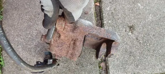 Honda Civic Front brake caliper